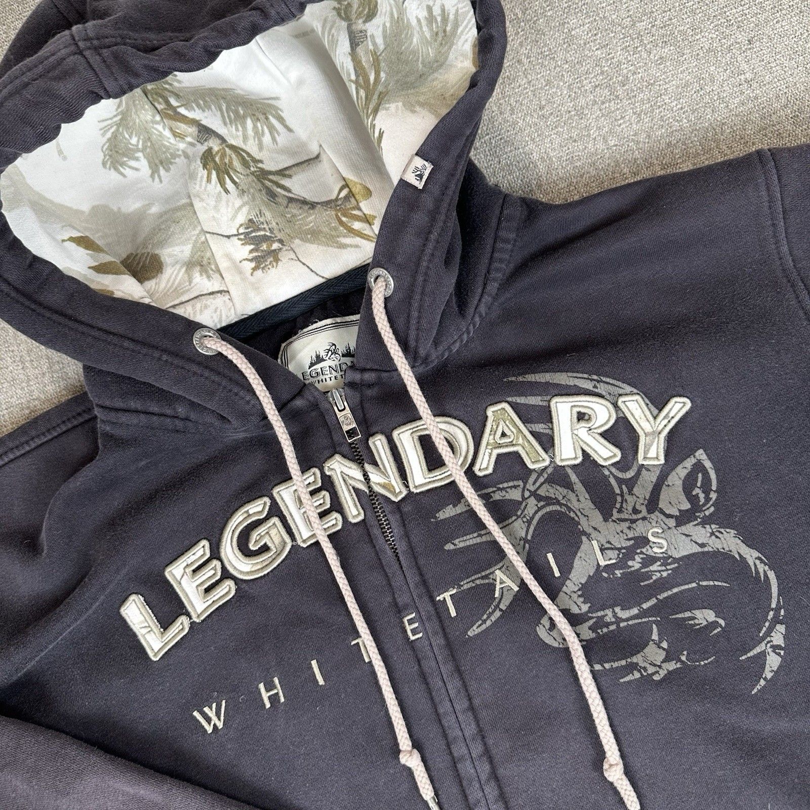 Legendary Whitetails Hoodie Mens L Black Sweatshirt Camouflage Hunting Outdoor